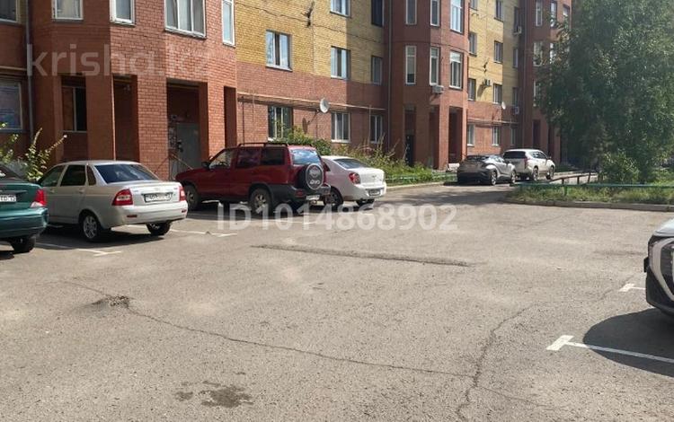 3-комнатная квартира · 86 м² · 4/5 этаж, Жамбыла Жабаева 193а за 80 млн ₸ в Петропавловске — фото 7