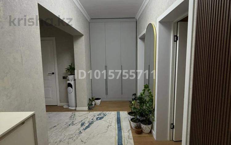 3-бөлмелі пәтер · 90 м² · 4/13 қабат, Есенова 160/3к5, бағасы: 75 млн ₸ в Алматы, Жетысуский р-н — фото 2