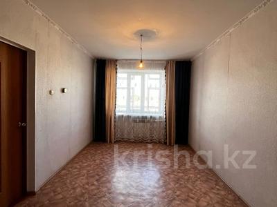 1-комнатная квартира, 32.9 м², 4/5 этаж, Кунаева за 5.3 млн 〒 в Актобе, мкр. Курмыш