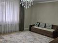 2-комнатная квартира · 86 м² · 3/15 этаж, Толе би 273 за 330 000 ₸ в Алматы, Алмалинский р-н