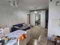 2-комнатная квартира · 86 м² · 3/15 этаж, Толе би 273 за 330 000 ₸ в Алматы, Алмалинский р-н — фото 3