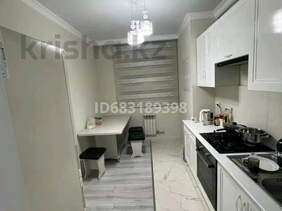 Аренда квартир в Туркестанской обл.: 3-комнатная квартира · 72 м² · 2/5 этаж · помесячно, 40-я улица — Объездная дорога, Больница, ШНОС за 180 000 〒 3-комнатная квартира · 72 м² · 2/5 этаж · помесячно, 40-я улица — Объездная дорога, Больница, ШНОС за 180 000 〒 в Туркестане