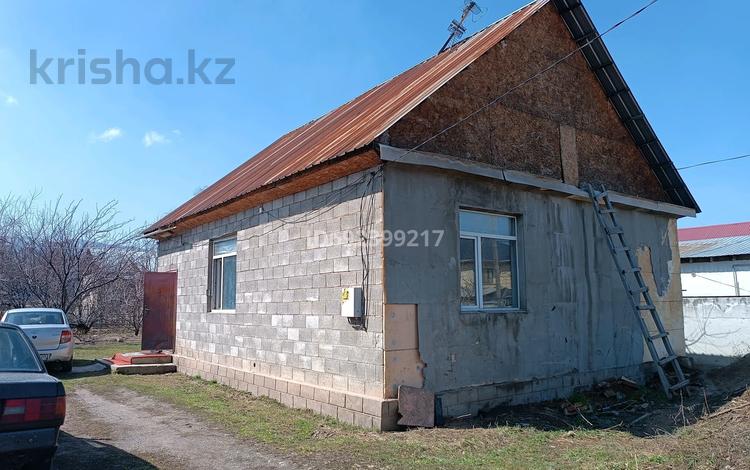 Отдельный дом • 3 комнаты • 74.2 м² • 6 сот., Муканова за 30 млн 〒 в Талдыбулаке — фото 2