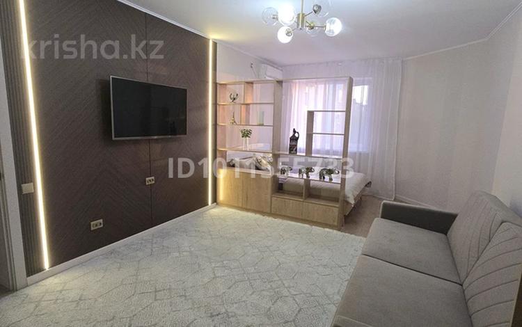 1-комнатная квартира · 50 м² · 2/9 этаж, Кулманова 154А за 280 000 ₸ в Атырау — фото 2
