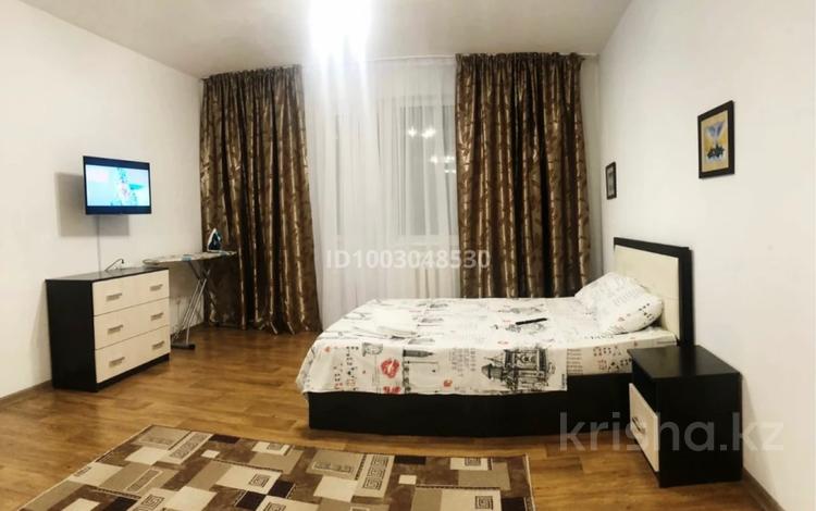 1-комнатная квартира · 50 м² · 7/9 этаж, Керей и Жанибек хандар 12/1 за 9 000 ₸ в Астане, Есильский р-н — фото 4