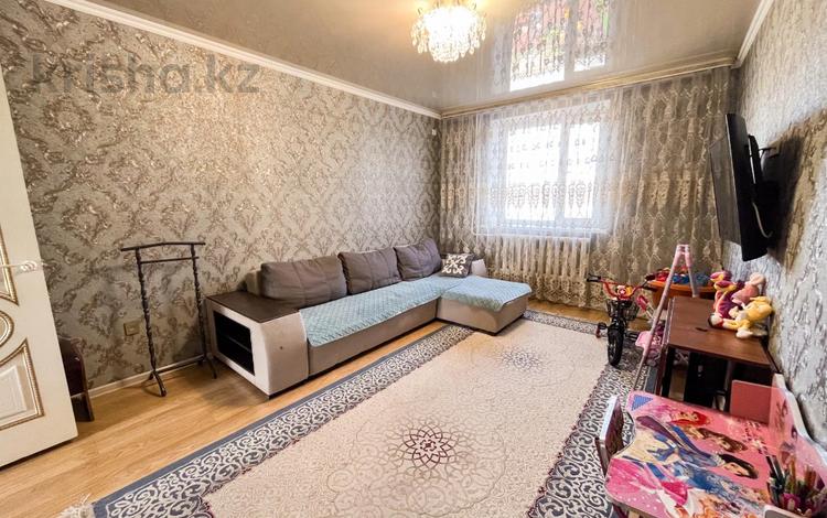 3-комнатная квартира, 64 м², 3/5 этаж, жансагурова 195 за 21.3 млн 〒 в Талдыкоргане — фото 2