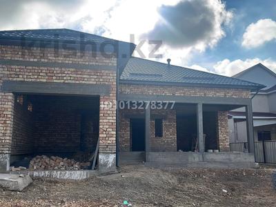 Отдельный дом · 6 комнат · 221 м², Ш. Есенов 24 — Женис за 35 млн ₸ в 