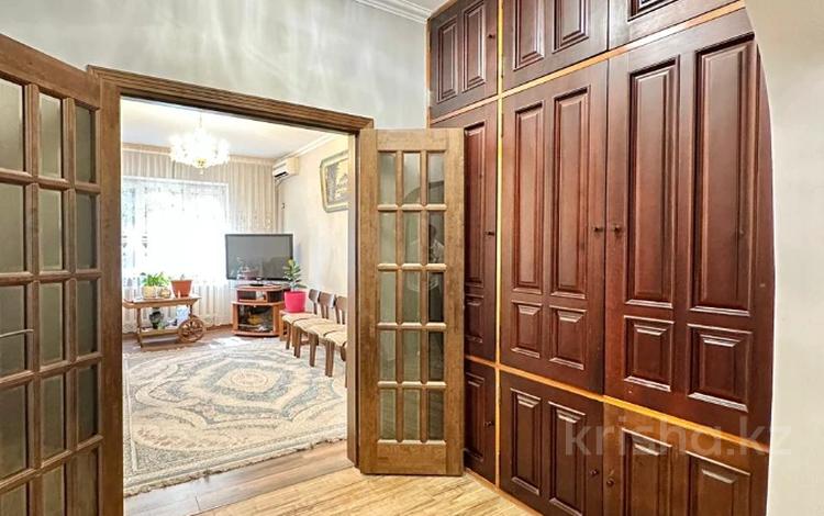 3-бөлмелі пәтер · 105 м² · 2 қабат, Ақсай-4 ш/а. 14 — СРОЧНО! ТОРГ!, бағасы: 69 млн ₸ в Алматы, Ауэзовский р-н — фото 21
