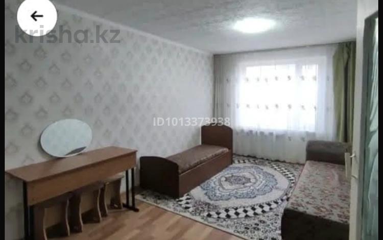 1-комнатная квартира · 32 м² · 1/5 этаж, Юность 33 за 110 000 ₸ в Семее — фото 2