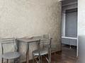 2-бөлмелі пәтер · 70 м² · 6/9 қабат, Рабочая — Маг Бочонок, 6ая школа, бағасы: 10 000 ₸ в Сарани — фото 4