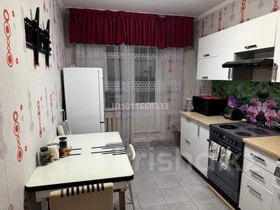 2-бөлмелі пәтер · 64 м² · 1/4 қабат, Есенберлина 6/1, бағасы: 190 000 ₸ в Усть-Каменогорске