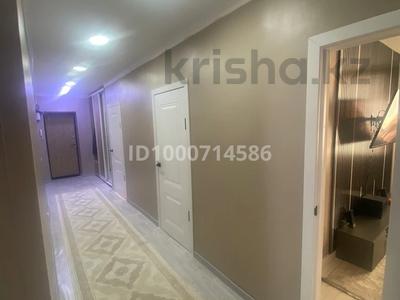 3-бөлмелі пәтер · 70 м² · 1/5 қабат, Женіс 11А, бағасы: 300 000 〒 в Жезказгане