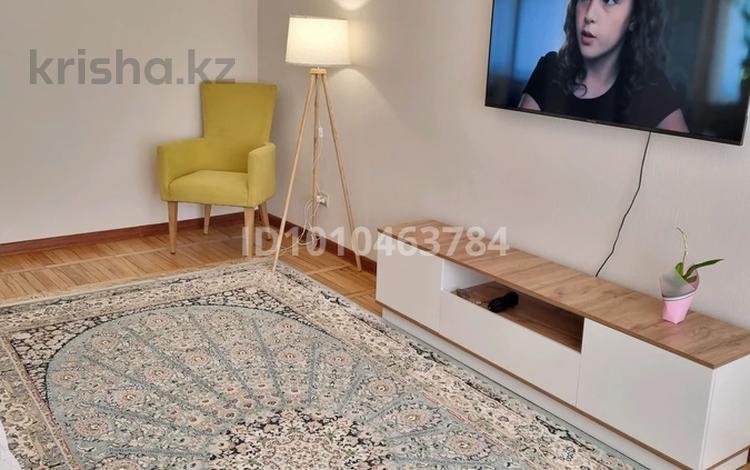 2-бөлмелі пәтер · 65 м² · 5/5 қабат, Чайковского 23 — Макатаева Чайковского, бағасы: 350 000 ₸ в Алматы, Алмалинский р-н — фото 2