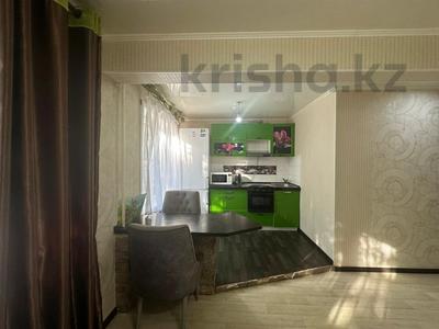1-комнатная квартира · 35 м² · 1/5 этаж, Назарбаева 23/1 за 13 млн 〒 в Усть-Каменогорске