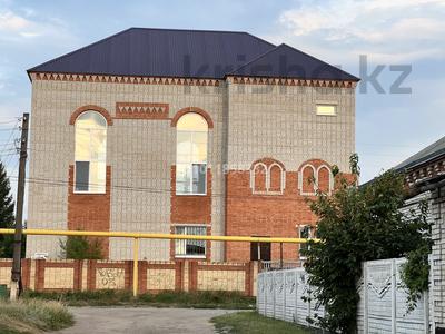 Отдельный дом · 7 комнат · 410 м² · 12 сот., Юбилейная 27 за 180 млн 〒 в Костанае