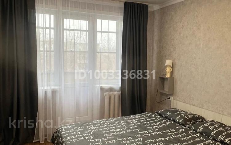 1-комнатная квартира · 45 м² · 4/5 этаж, Абая 70/2 за 12 000 〒 в Темиртау — фото 2