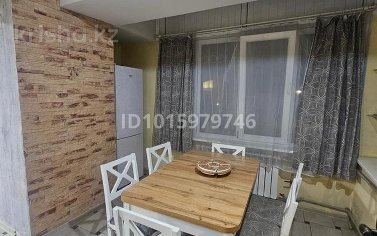 3-комнатная квартира · 80 м² · 2/5 этаж, Кожамкулова — Есентай Кожамкулова за 400 000 ₸ в Алматы, Алмалинский р-н — фото 2