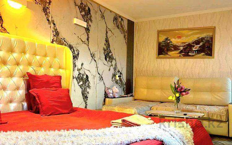 1-комнатная квартира · 36 м² · 5/5 этаж, Айбергенова 1Б — Площадь "Аль-Фарабий" и "Арбат" за 15 000 ₸ в Шымкенте, Аль-Фарабийский р-н — фото 2