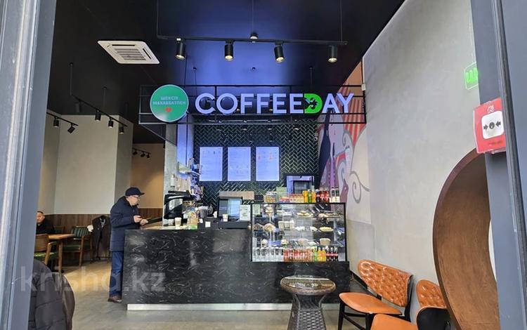 Свободное назначение, офисы, магазины и бутики, общепит, салоны красоты, медцентры и аптеки, образование, студии · 121.5 м² за 1.5 млн 〒 в Астане, Есильский р-н — фото 2