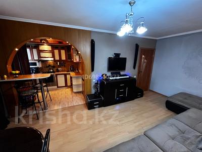 3-бөлмелі пәтер · 61 м² · 1/5 қабат, мкр Юго-Восток, Университетская 17 — Муканова+Университетская, бағасы: 21 млн ₸ в Караганде, Казыбек би р-н