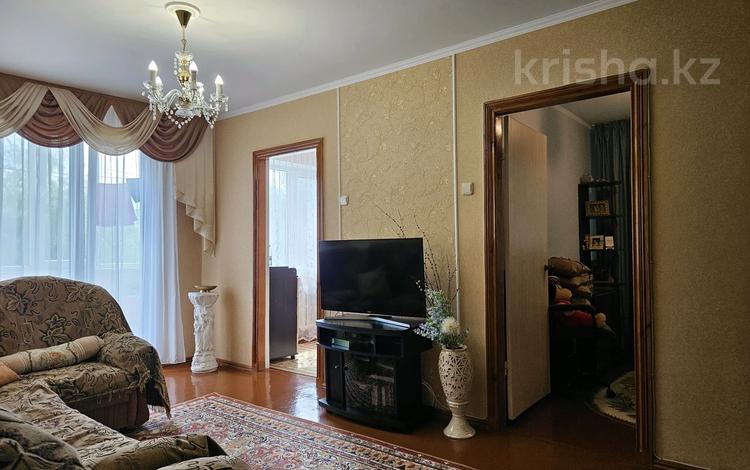 4-комнатная квартира · 62 м² · 2/5 этаж, Школьник — 7 школа за 18 млн ₸ в Уральске — фото 2