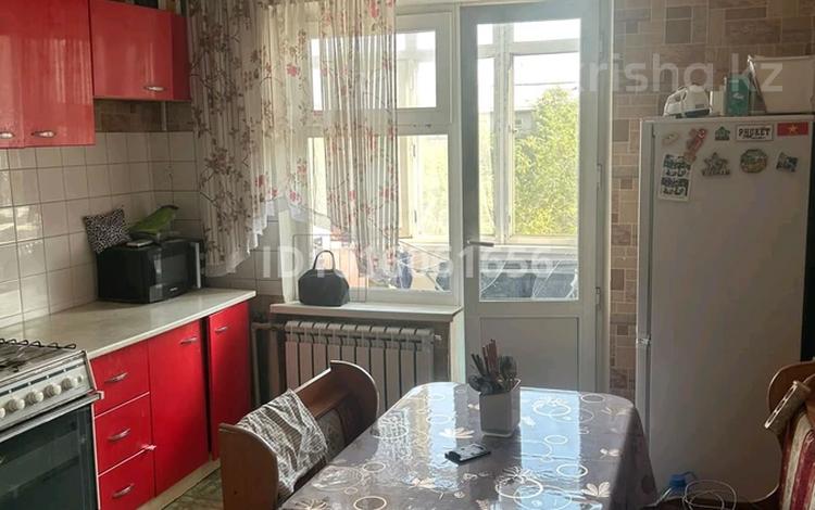 2-комнатная квартира · 46 м² · 5/5 этаж, мкр Тастак-2 6 за 250 000 ₸ в Алматы, Алмалинский р-н — фото 2