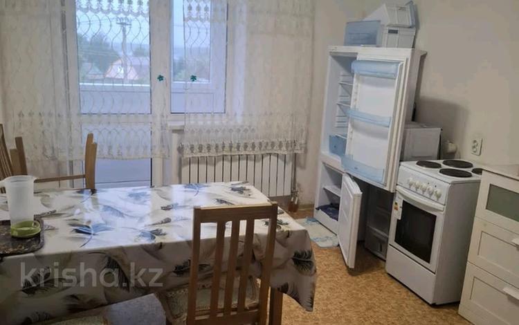 3-комнатная квартира · 60 м² · 2/17 этаж, Алтынсарина 21 за 160 000 ₸ в Петропавловске — фото 2