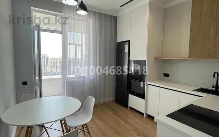 2-комнатная квартира · 70 м² · 13/18 этаж, Акмешит 17 за 400 000 ₸ в Астане, Есильский р-н — фото 2