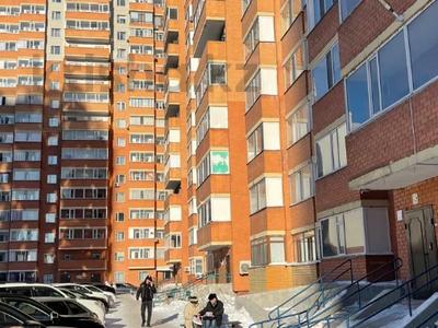 3-комнатная квартира · 89.9 м² · 15/16 этаж, Шахтеров 52 за ~ 39.8 млн ₸ в Караганде, Казыбек би р-н