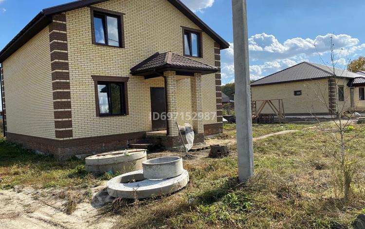Отдельный дом · 4 комнаты · 165 м² · 10 сот., Дружная 12 за 38 млн 〒 в Омске — фото 5