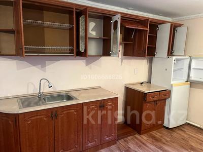 Отдельный дом · 4 комнаты · 80 м², Бейбітшілік аралы 1/1 за 60 000 〒 в Семее