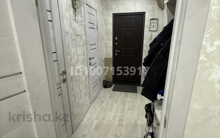 1-бөлмелі пәтер · 38 м² · 2/9 қабат, Набережная 51, бағасы: 9.5 млн ₸ в Аксу — фото 2
