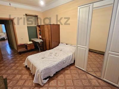 2-комнатная квартира, 50 м², 2/3 этаж помесячно, Байгазиева 11 за 80 000 〒 в Темиртау