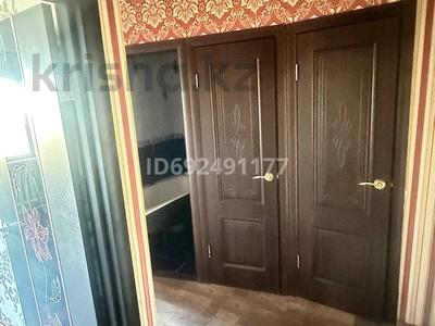 Продажа квартир в Карагандинской обл.: 2-комнатная квартира · 49 м², Майкудук, 16й микрорайон 7 за 10 млн 〒 2-комнатная квартира · 49 м², Майкудук, 16й микрорайон 7 за 10 млн 〒 в Караганде, Алихана Бокейханова р-н