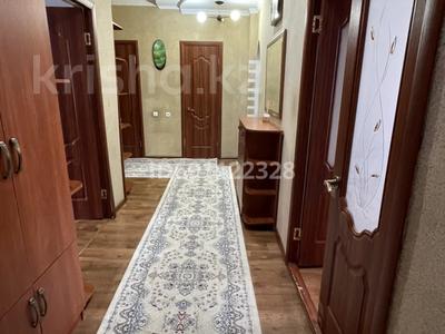 3-комнатная квартира, 90 м², 3/5 этаж помесячно, Байконурова 118 за 300 000 〒 в Жезказгане