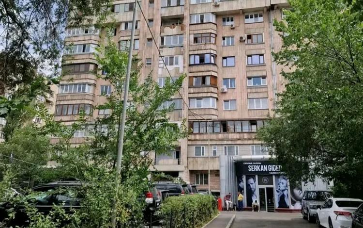 2-комнатная квартира, 60 м², 6/12 этаж, мкр Самал-2 — Назарбаева