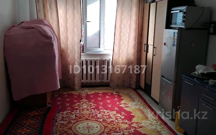 1-бөлмелі пәтер · 18 м² · 1/5 қабат, Шанхай ш/а., Рыскулова 59в, бағасы: 3.3 млн ₸ в Актобе, мкр Шанхай — фото 2