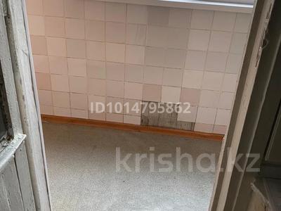 1-бөлмелі пәтер · 38 м² · 4/5 қабат, Нижний Отырар ш/а, бағасы: 14 млн ₸ в Шымкенте, Туран р-н