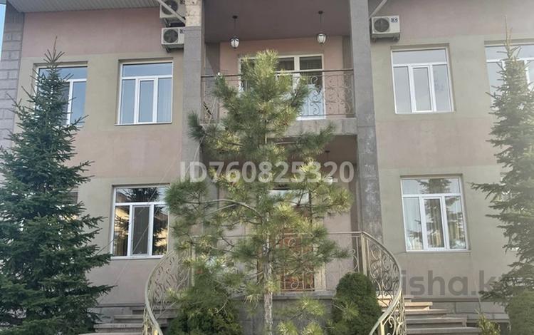 Отдельный дом · 6 комнат · 750 м² · 10 сот., мкр Коктобе, Кыз Жибек 123 Б за 400 млн ₸ в Алматы, Медеуский р-н — фото 2