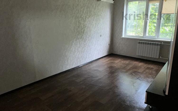 3-комнатная квартира · 63 м² · 1/5 этаж, мкр Строитель за 160 000 〒 в Уральске — фото 2