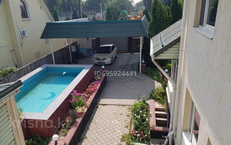 Отдельный дом · 6 комнат · 260 м², мкр Дубок-2 109 за 1 млн 〒 в Алматы, Ауэзовский р-н — фото 27