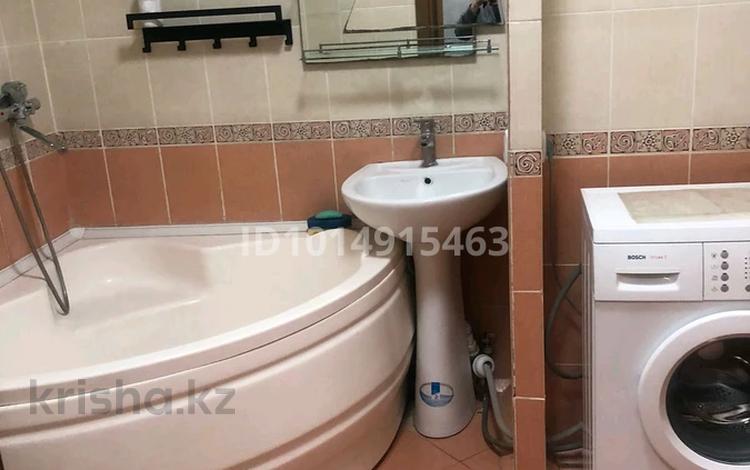 3-комнатная квартира · 65 м² · 1/5 этаж, мкр Аксай-2 — Толе би Саина за 39 млн ₸ в Алматы, Ауэзовский р-н — фото 2