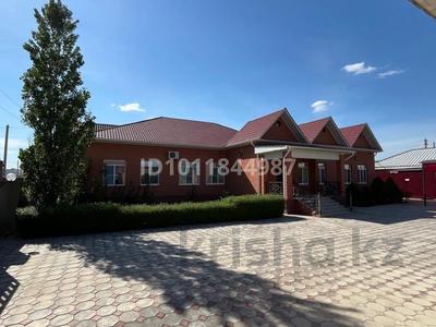 Жеке үй · 6 бөлме · 250 м², мкр Самал, Пыштанай батыр, бағасы: 2 млн 〒 в Атырау