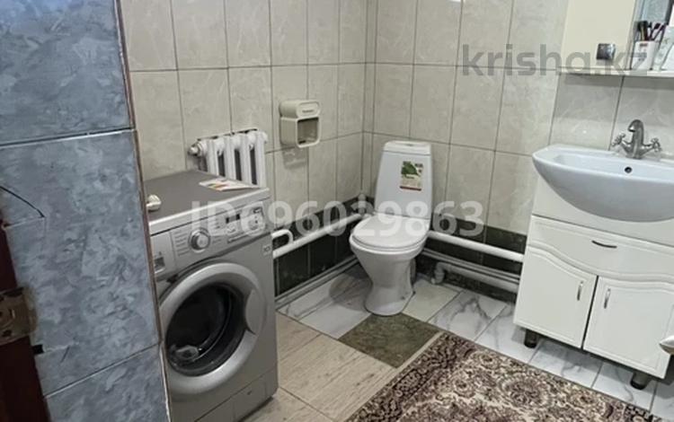 Үйдің бір бөлігі · 3 бөлме · 51.7 м², 4- квартал 386, бағасы: 8 млн ₸ в Саина Шапагатовой — фото 16