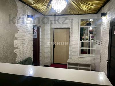 1-комнатная квартира · 30 м² · 1 этаж, 11-й микрорайон, 11-й микрорайон 199 — Алимбетова 199а возле тренажерного зала ФОРМУЛА за 9 000 〒 в Шымкенте, Енбекшинский р-н