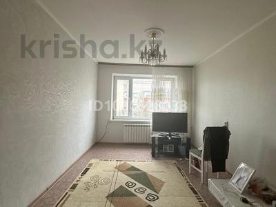 2-комнатная квартира · 55 м² · 5/5 этаж, мкр 8, Молдагулова 39 — Космос за 16 млн 〒 в Актобе