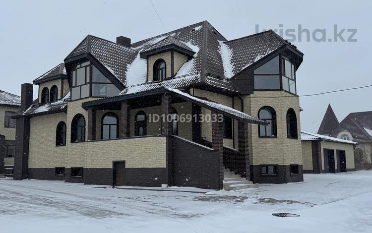 Отдельный дом · 10 комнат · 800 м² · 10 сот., Победы за 200 млн 〒 в Караганде — фото 2