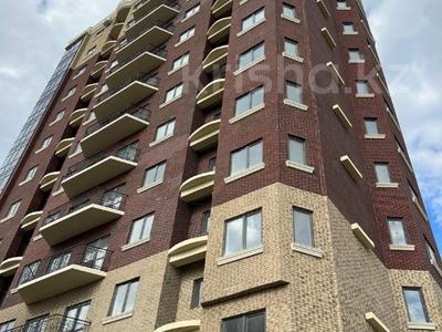 Продажа квартир в Атырауской обл.: 3-комнатная квартира, 112.4 м², 3/12 этаж, Азаттык 72-а за ~ 42.7 млн 〒 3-комнатная квартира, 112.4 м², 3/12 этаж, Азаттык 72-а за ~ 42.7 млн 〒 в Атырау
