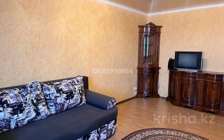 2-комнатная квартира · 55 м² · 7/9 этаж, мкр 6 79 за 150 000 〒 в Актобе — фото 14