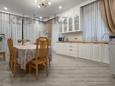3-комнатная квартира · 122 м² · 5/17 этаж, Сатпаева 30/5 за 850 000 ₸ в Алматы, Бостандыкский р-н